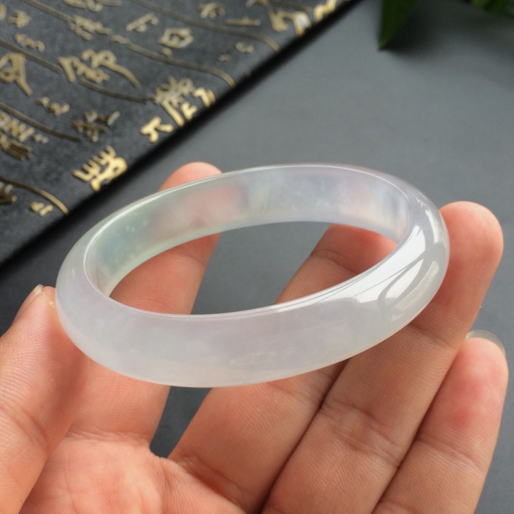 (超值推荐)冰种晴水贵妃镯(54.4mm-47.8mm)