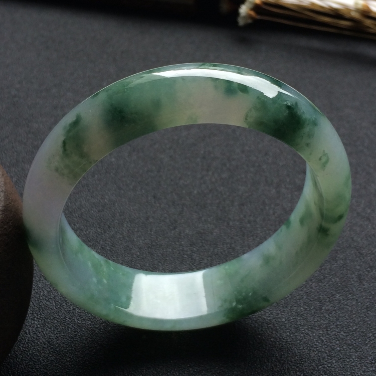 （超值推荐）糯冰种飘花手镯（57.8mm）