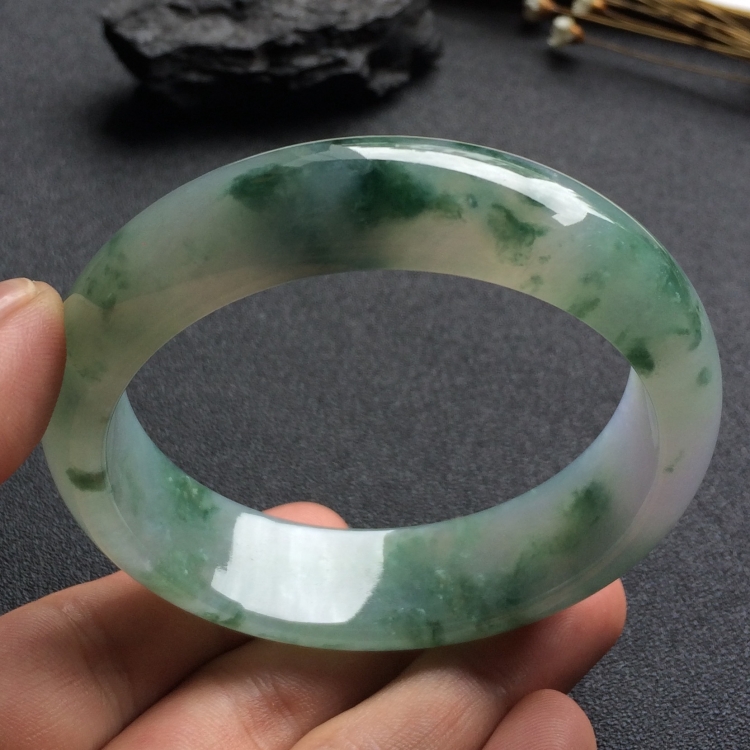 （超值推荐）糯冰种飘花手镯（57.8mm）