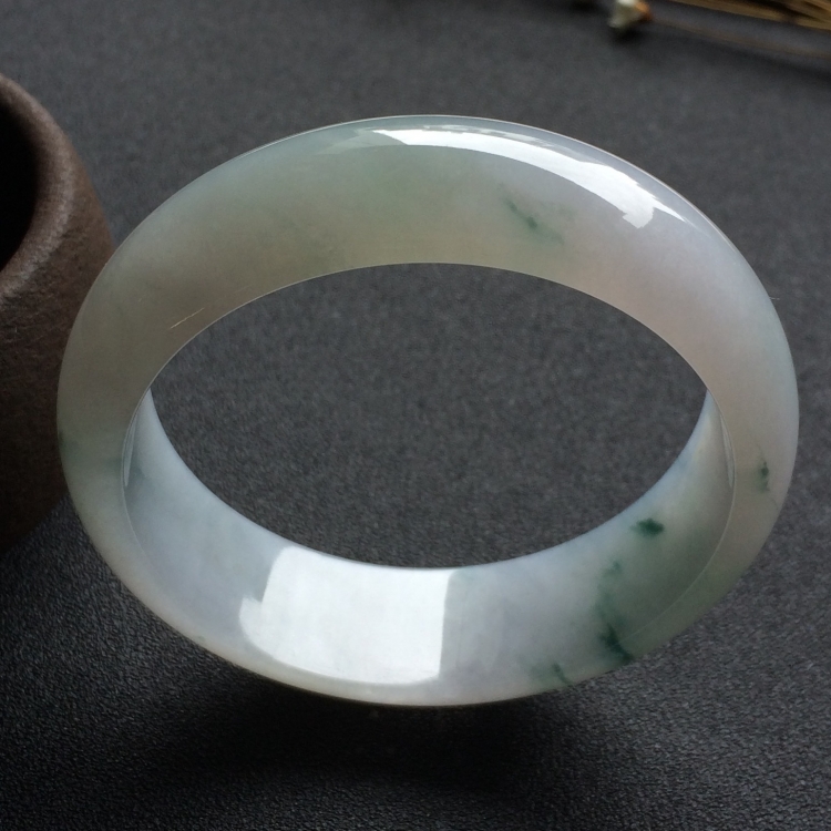 （超值推荐）糯冰种飘花手镯（58mm）