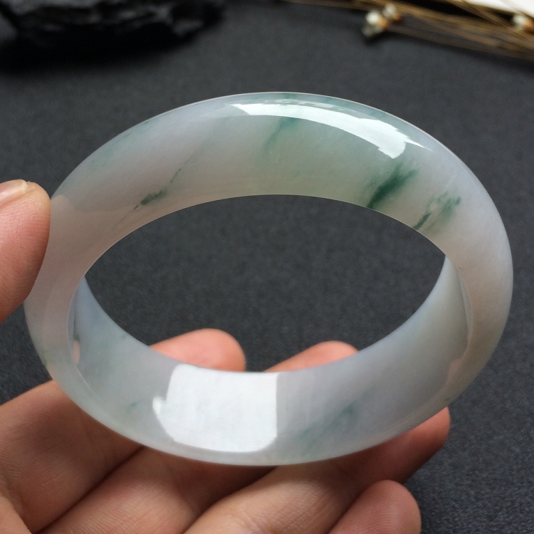 （超值推荐）糯冰种飘花手镯（58mm）