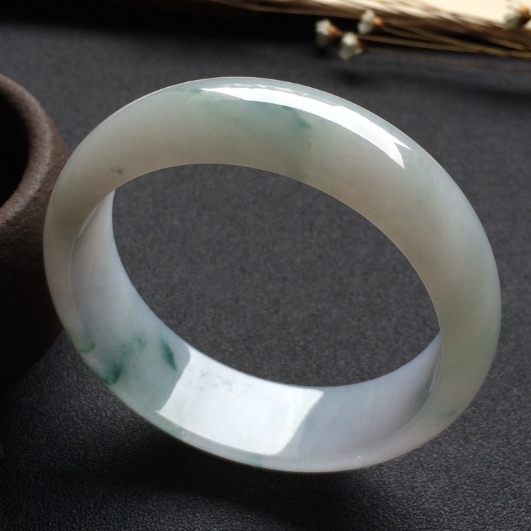 （超值推荐）糯冰种飘花手镯（58mm）