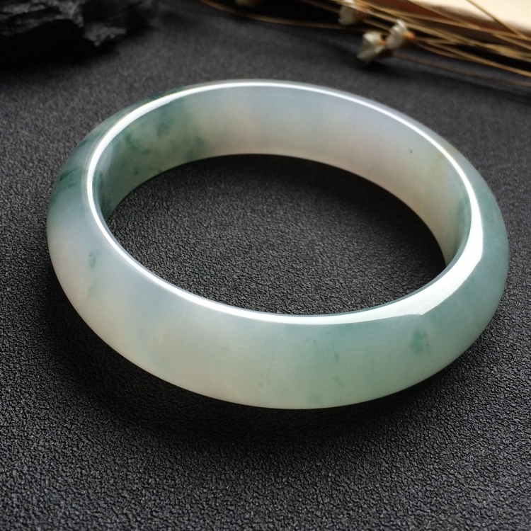 （超值推荐）糯冰种飘花手镯（56.2mm）