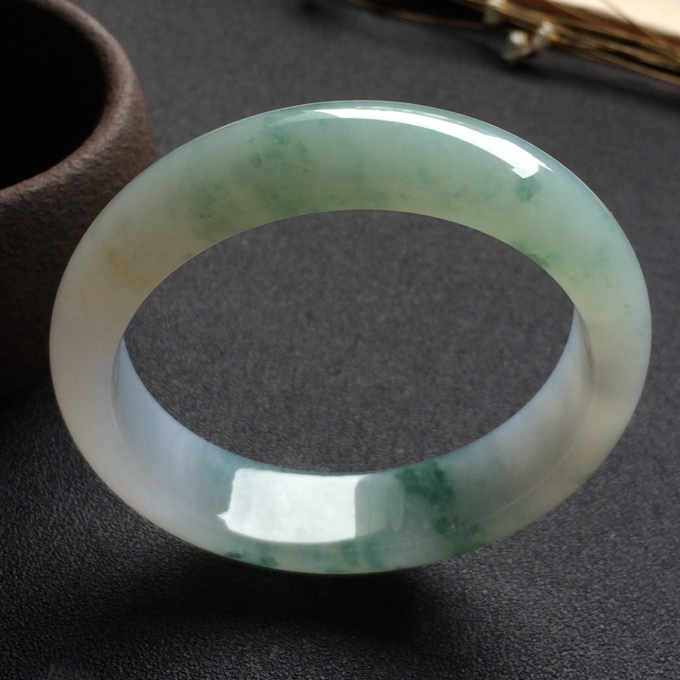 （超值推荐）糯冰种飘花手镯（56.2mm）
