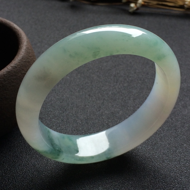 （超值推荐）糯冰种飘花手镯（56.2mm）