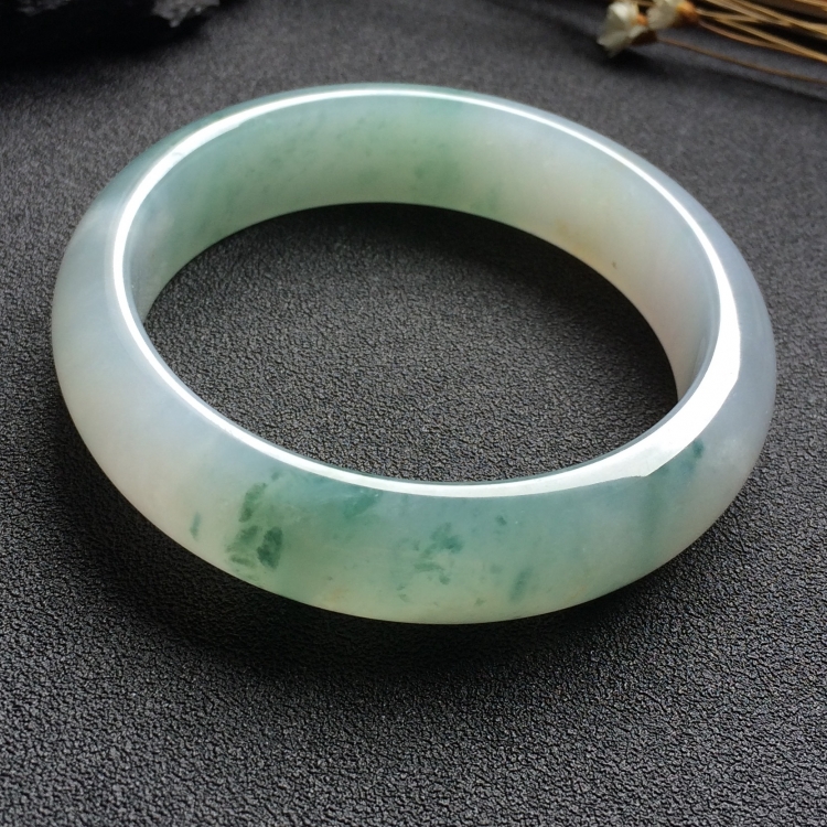 （超值推荐）糯冰种飘花手镯（56.2mm）