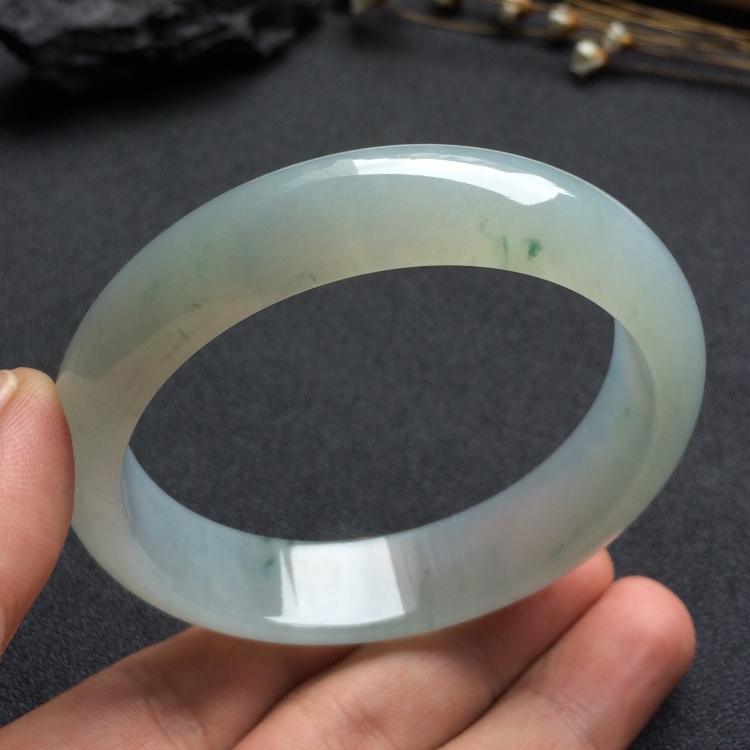 （超值推荐）糯冰种飘花手镯（57.2mm）