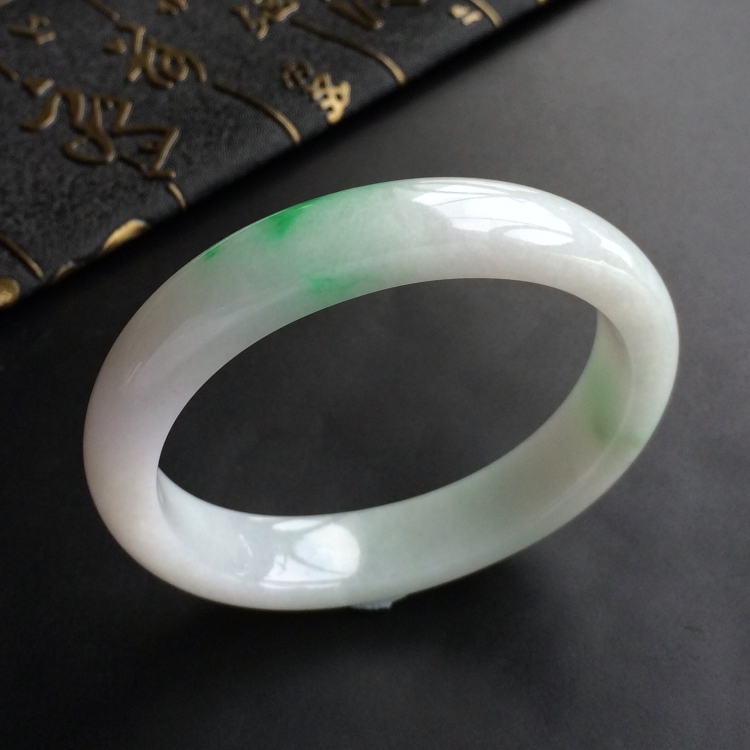 (超值推荐)糯冰种飘翠贵妃镯(56mm-49.3mm)