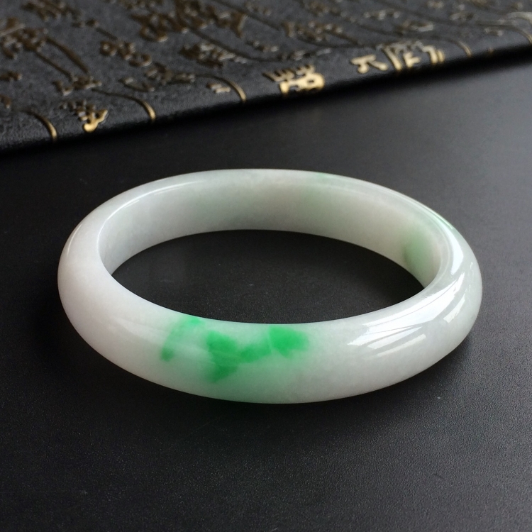 (超值推荐)糯冰种飘翠贵妃镯(56mm-49.3mm)