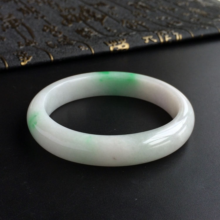 (超值推荐)糯冰种飘翠贵妃镯(56mm-49.3mm)