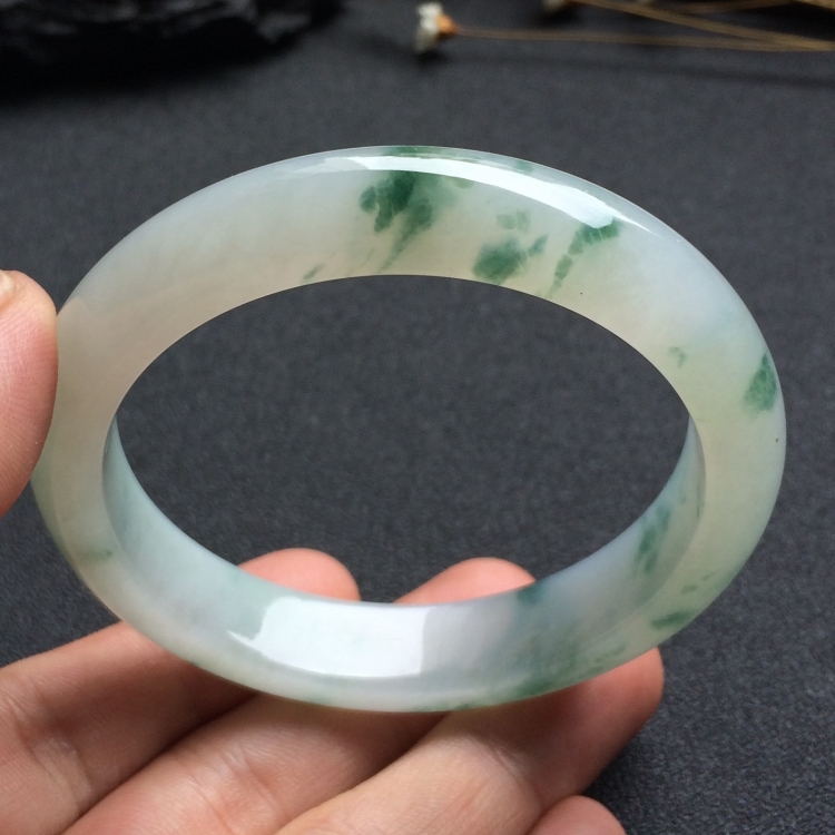 （超值推荐）糯冰种飘花手镯（54.4mm）
