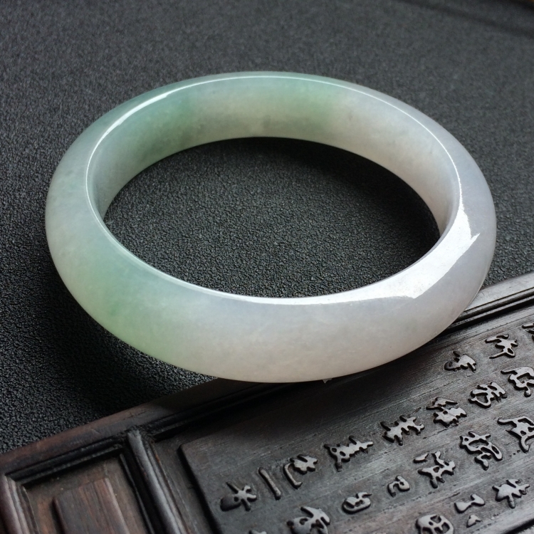 （超值推荐）糯冰种晴水手镯（57mm）