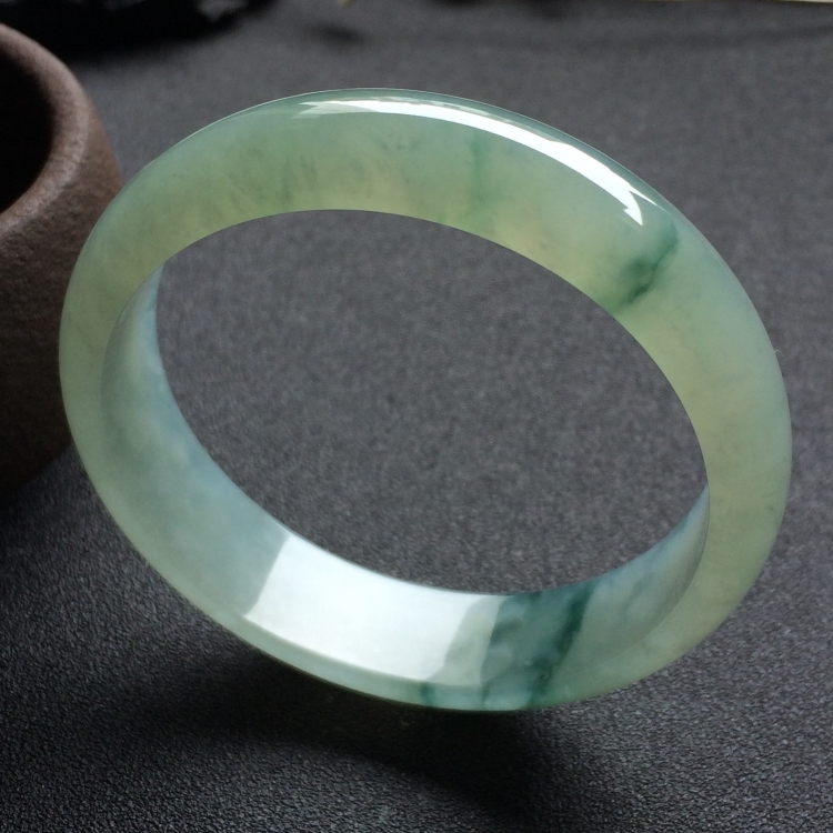 （超值推荐）糯冰种飘花手镯（59.2mm）