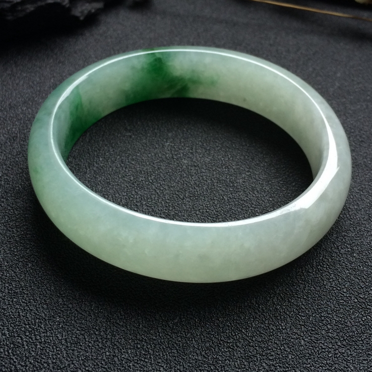 （超值推荐）糯冰种飘翠贵妃镯（55.8mm-49.5mm）