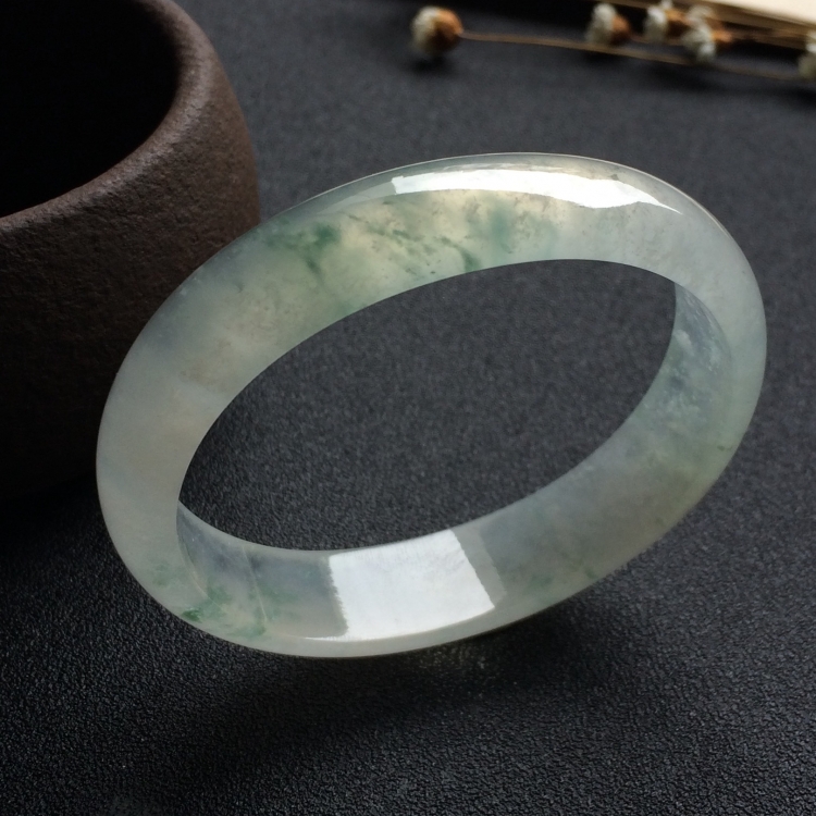 （超值推荐）冰种飘花贵妃镯（54.7mm-46mm）
