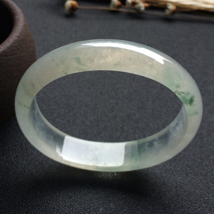（超值推荐）冰种飘花贵妃镯（54.7mm-46mm）