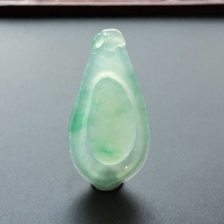 (超值推荐)冰种飘翠福瓜挂件