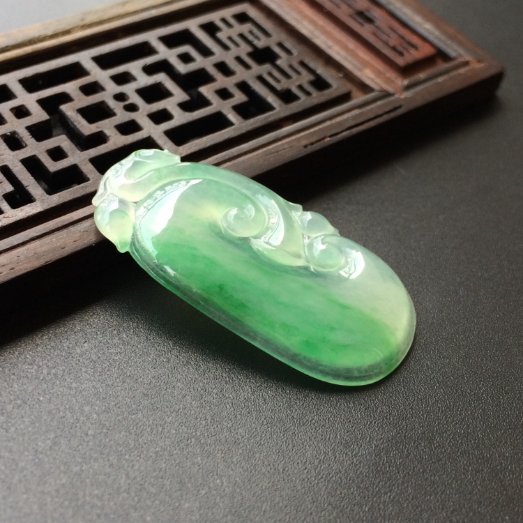 (超值推荐)冰种飘翠如意挂件