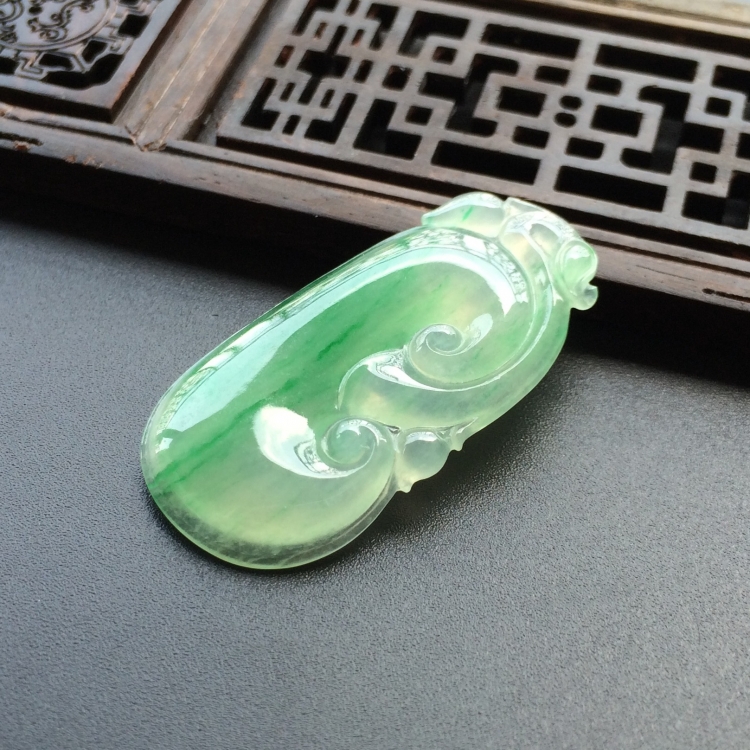 (超值推荐)冰种飘翠如意挂件
