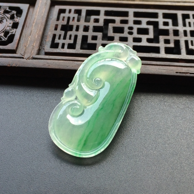 (超值推荐)冰种飘翠如意挂件