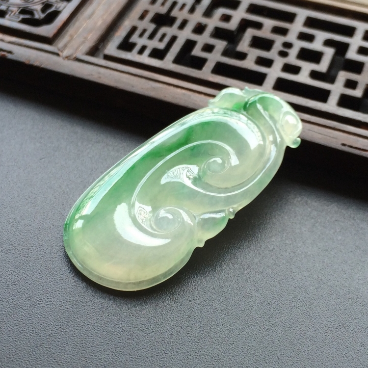 (超值推荐)冰种飘翠如意挂件