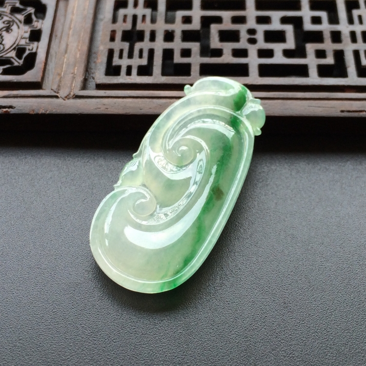 (超值推荐)冰种飘翠如意挂件
