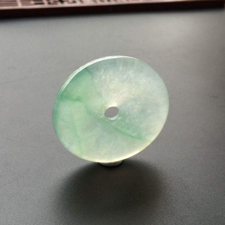 (超值推荐)冰种飘绿花平安扣挂件