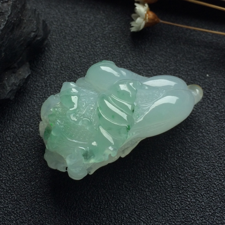 （超值推荐）糯冰种飘花白菜挂件