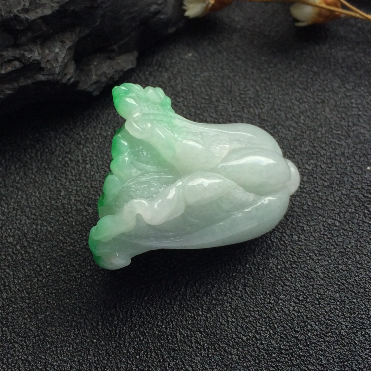 （超值推荐）糯冰种飘翠白菜挂件