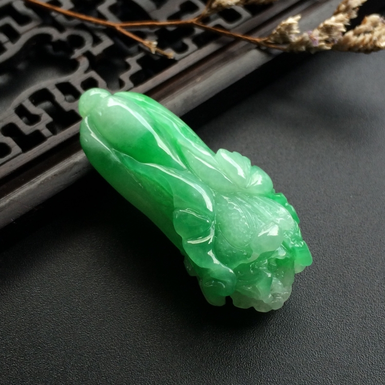 （超值推荐）糯冰种飘翠白菜挂件