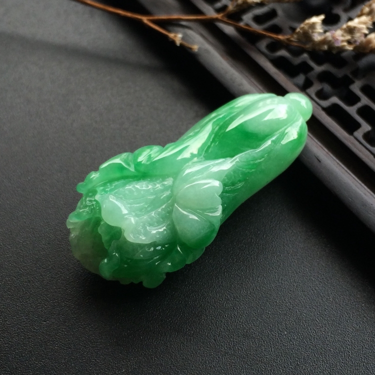 （超值推荐）糯冰种飘翠白菜挂件