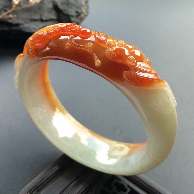 （超值推荐）糯冰种红黄翡福寿如意雕花贵妃镯（57.5mm-47.6mm）