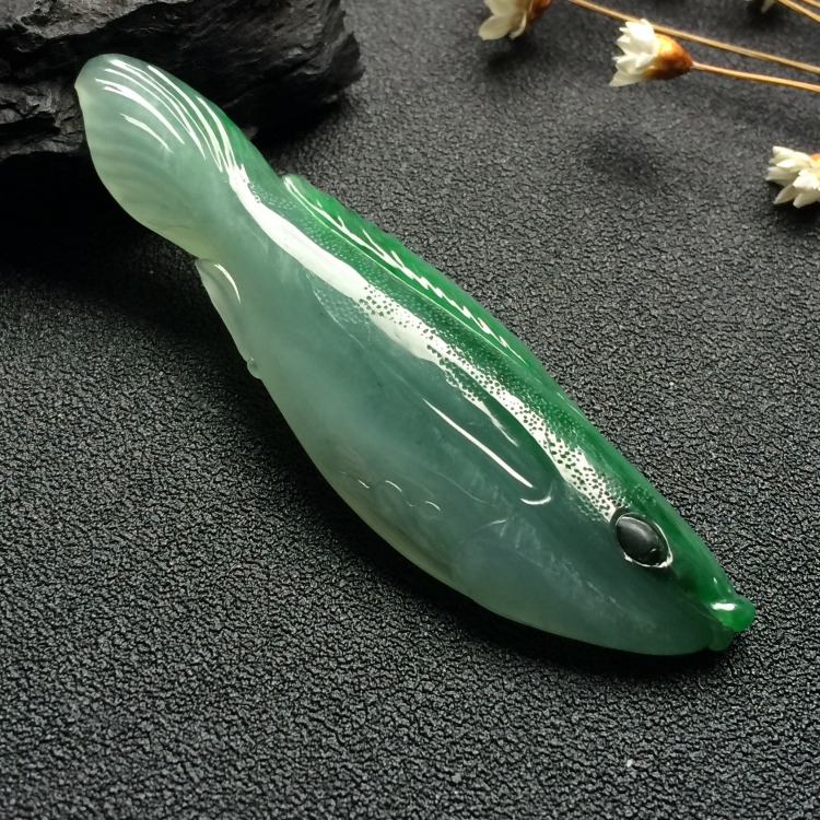 （超值推荐）糯冰种飘翠年年有余挂件
