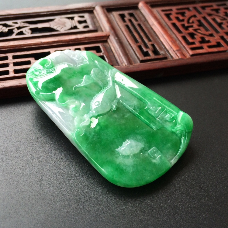 (超值推荐)糯冰种飘阳绿年年有余挂件