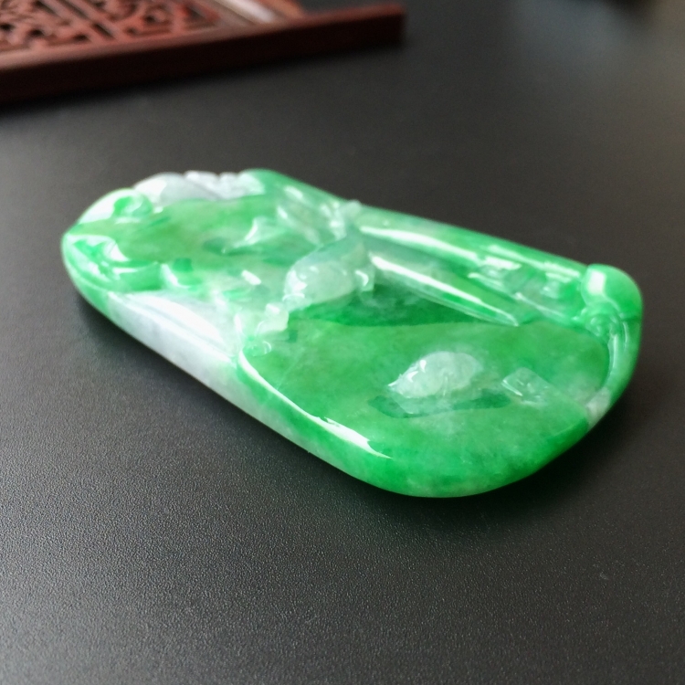 (超值推荐)糯冰种飘阳绿年年有余挂件
