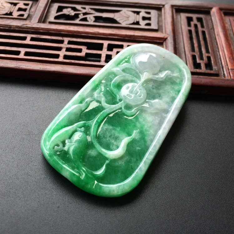 (超值推荐)糯冰种飘阳绿年年有余挂件