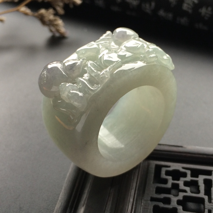 （超值推荐）糯冰种晴水略飘紫罗兰福禄寿扳指