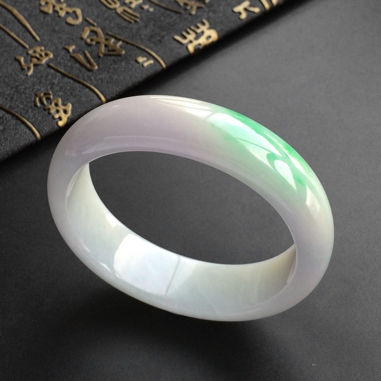 (超值推荐)糯冰种淡春带彩贵妃镯(54mm-48mm)