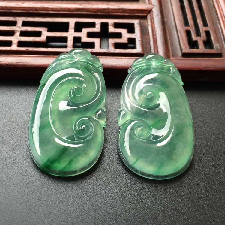 (超值推荐)冰种飘绿花如意挂件一对走