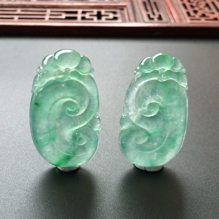 (超值推荐)冰种飘绿花如意挂件一对走