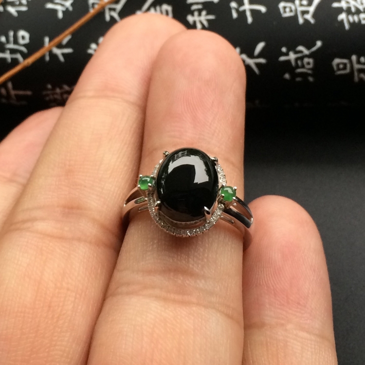 （超值推荐）冰种墨翠镶白金钻石戒指
