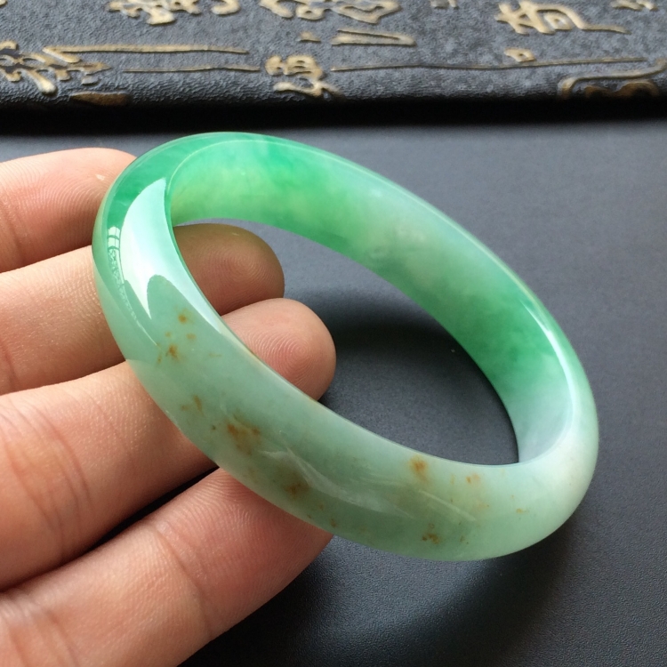 (超值推荐)糯冰种飘翠略带褐黄翡贵妃手镯(52.5mm-46.2mm)