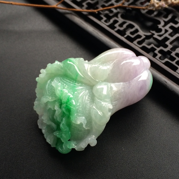 （超值推荐）糯冰种春带彩白菜挂件
