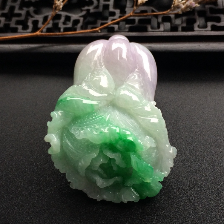 （超值推荐）糯冰种春带彩白菜挂件