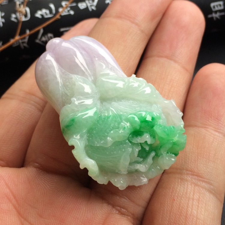 （超值推荐）糯冰种春带彩白菜挂件
