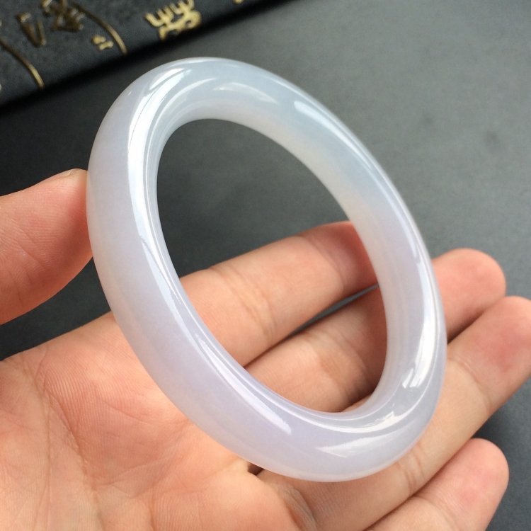 (超值推荐)糯冰种淡紫罗兰圆条手镯(57.2mm)