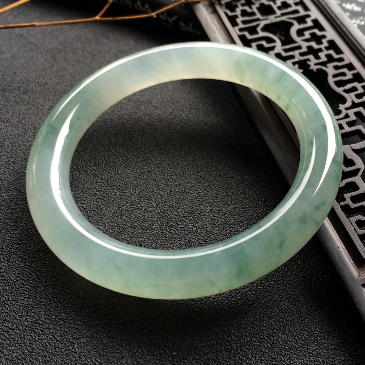 （超值推荐）冰种飘花圆条手镯（56mm）