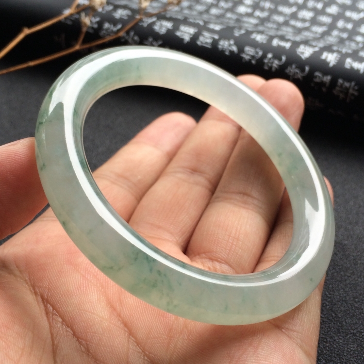 （超值推荐）冰种飘花圆条手镯（56mm）