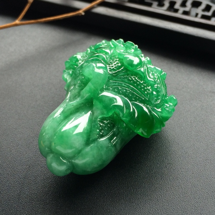 （超值推荐）糯冰种翠色白菜挂件