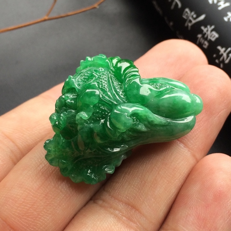 （超值推荐）糯冰种翠色白菜挂件